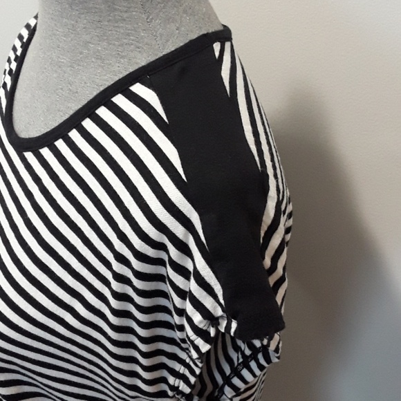 ⚡4/$25 Michael Kors Top - Picture 2 of 3